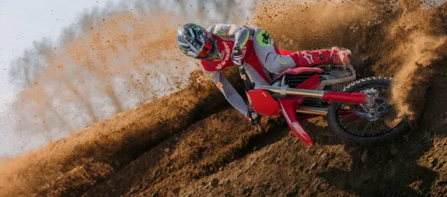 Ducati Desmo450 EDS : une enduro homologuée route qui pourrait viser le Dakar