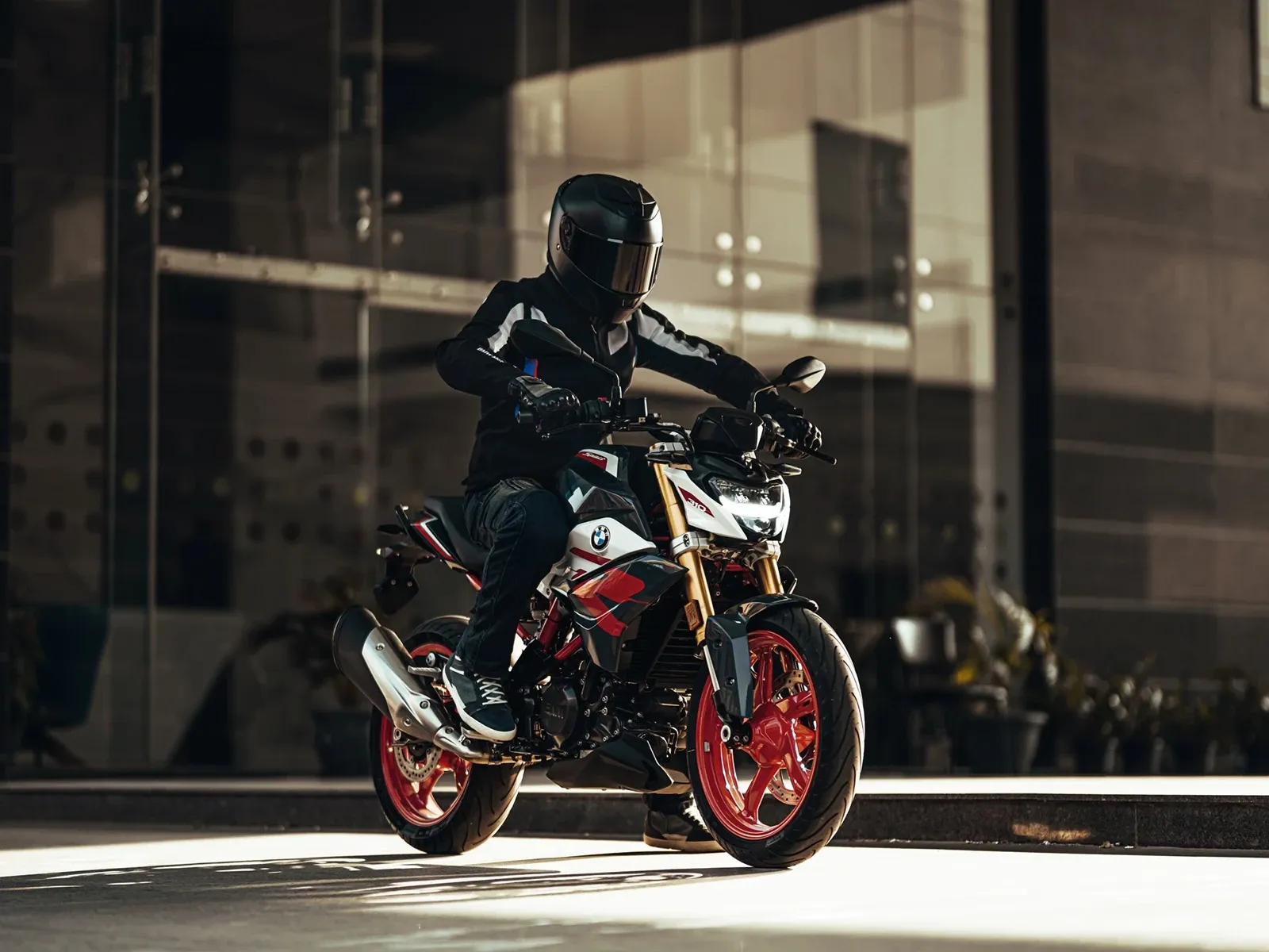 BMW G 310 R - Image 2