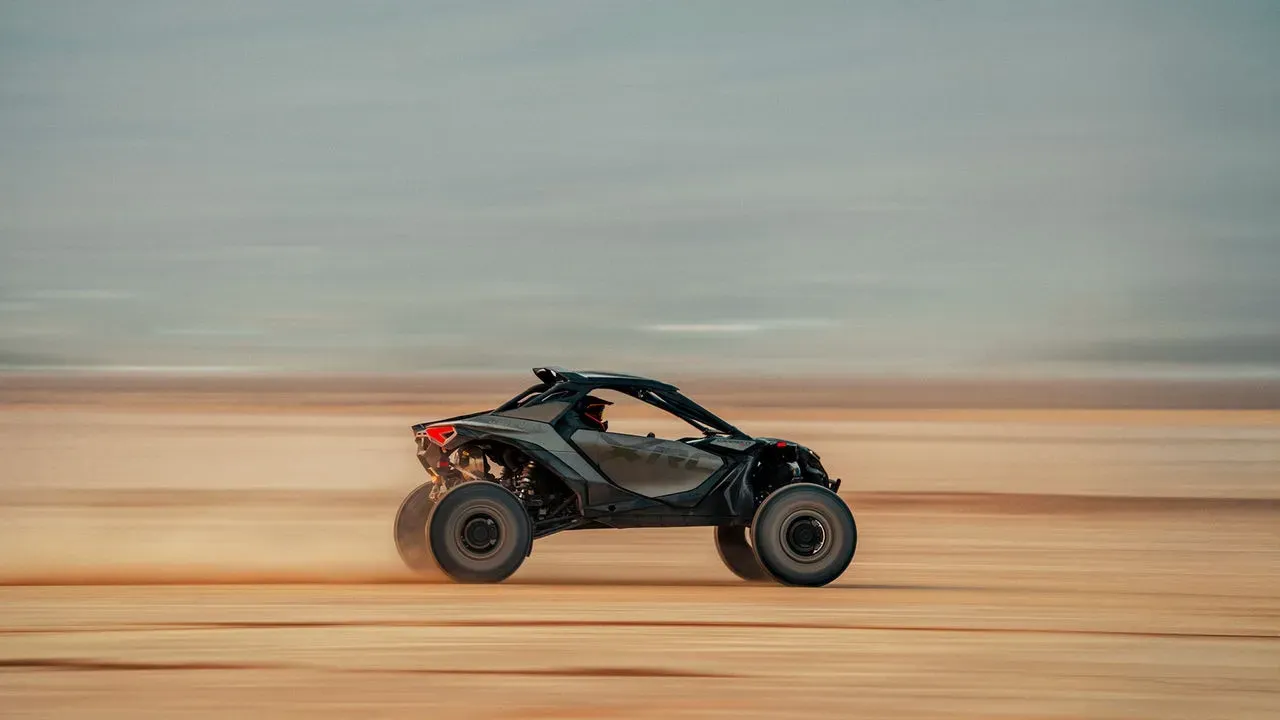 Can-Am Maverick R X - Image 2