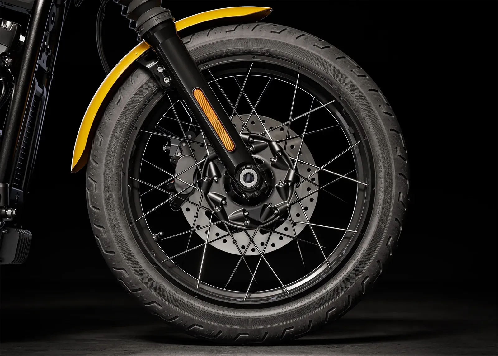 Harley-Davidson Street Bob - Image 3