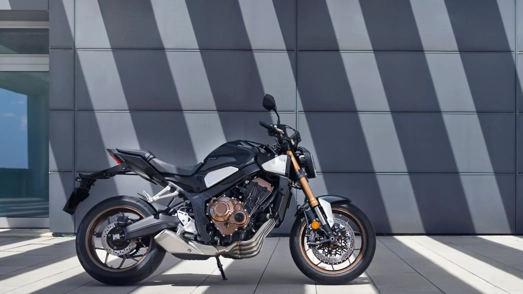 Honda CB650R E-Clutch - Image 4