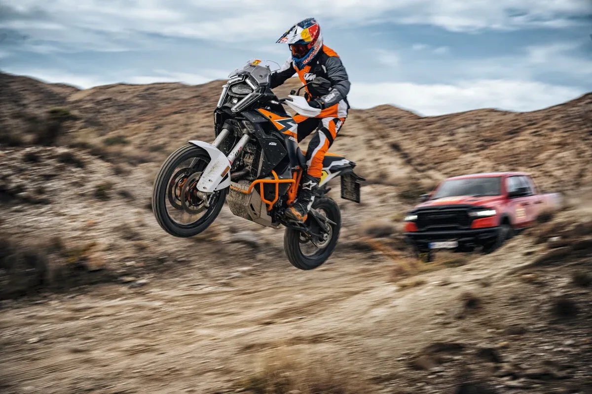 KTM 1390 Super Adventure R - Image 4
