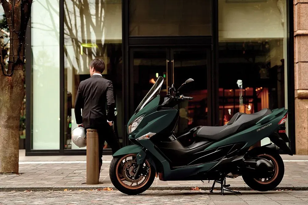 Suzuki Burgman 400 - Image 4