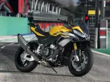 Aprilia Tuono V4 2