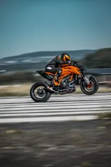 KTM 1390 Super Duke R 2
