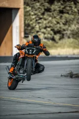KTM 990 DUKE 4