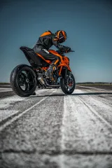 KTM 1390 Super Duke R 5