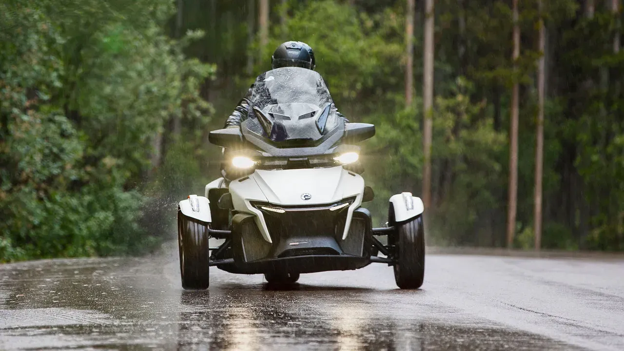 Can-Am Spyder RT Sea-to-Sky 5